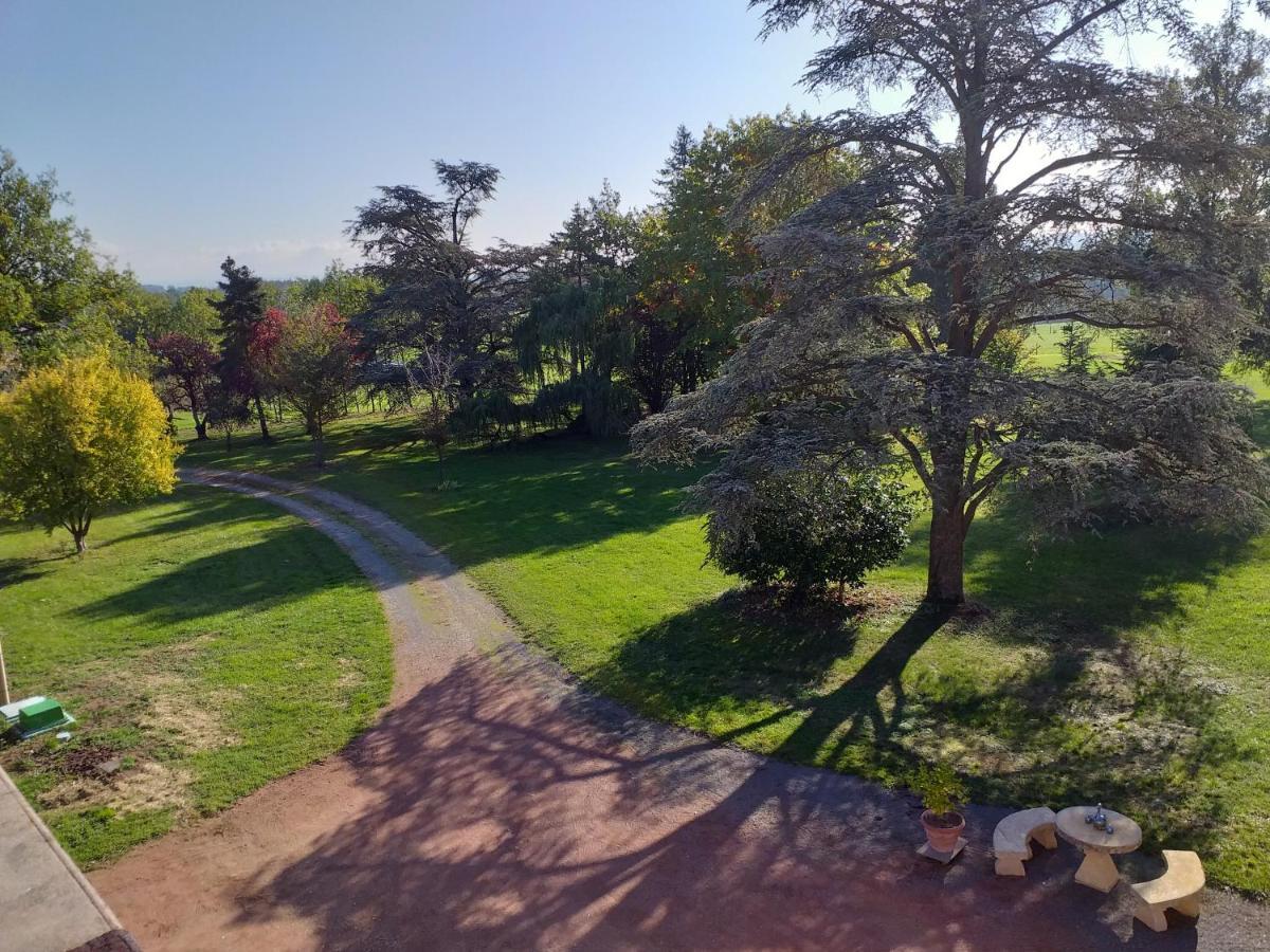 Ouches Domaine Berenguer Bed & Breakfast エクステリア 写真