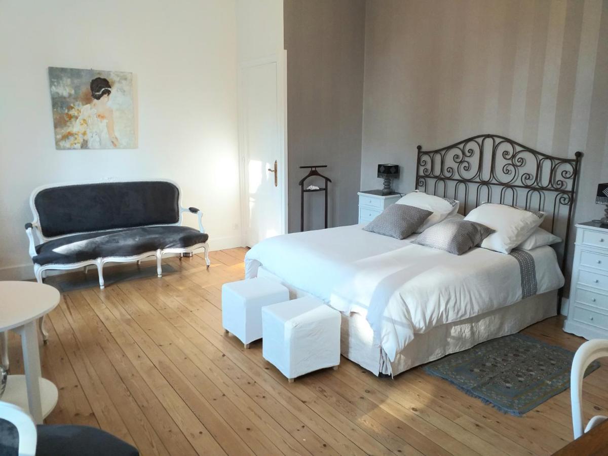 Ouches Domaine Berenguer Bed & Breakfast エクステリア 写真